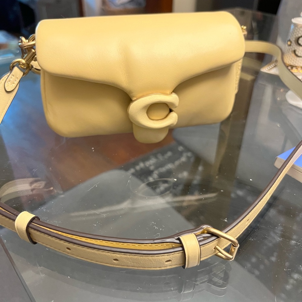 NWOT Coach Pillow Tabby 18 In Vanilla